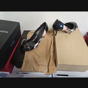 Burberry Shoes 👞 for women